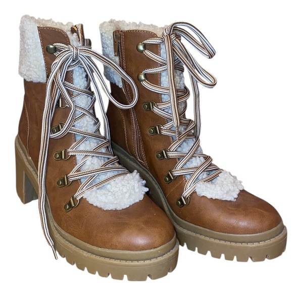 UNIVERSAL THREAD “Aubrie” Lug Hiking Utility Boots Brown Cognac Size 11M NWOT - Picture 3 of 14